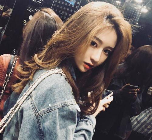 抖音上爆料娱乐圈,抖音揭秘明星幕后故事  第1张