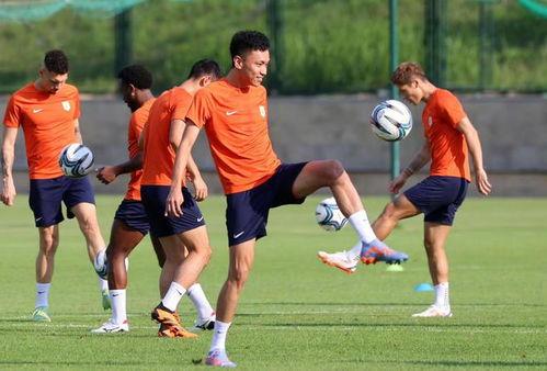 今日足球队爆料最新消息,今日足球队最新爆料揭秘幕后真相 第1张 今日足球队爆料最新消息,今日足球队最新爆料揭秘幕后真相 第1张